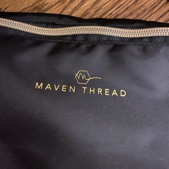 Maven Thread Crossbody Bag 🖤 - Picture 2 of 4